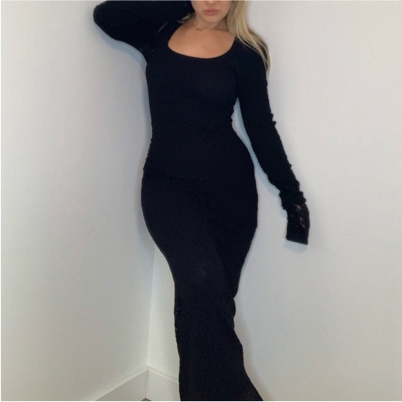 Dolce Gabbana black lace maxi dress - Picture 3 of 11